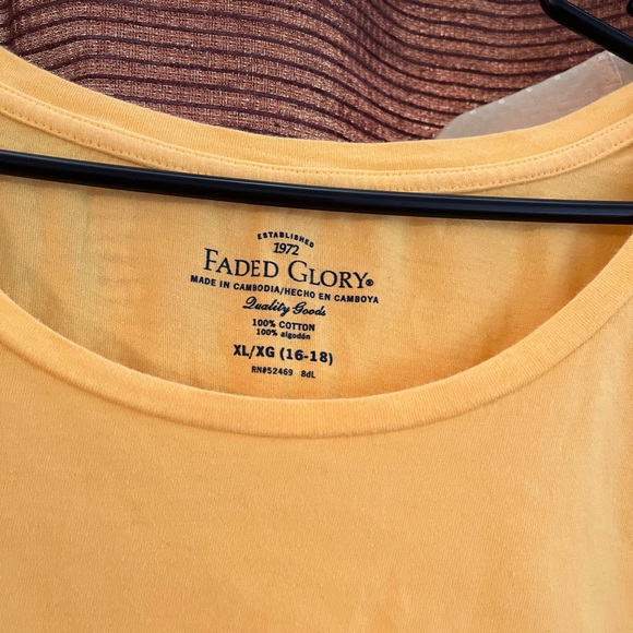 Lot of three women’s clothes.  Z energy Chico faded glory pet free smoke free - Picture 9 of 9